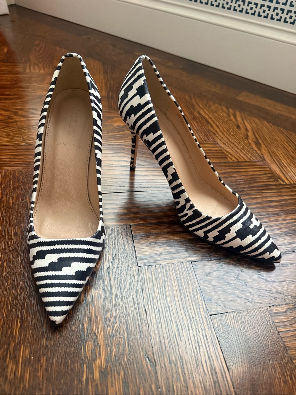 NWT J. Crew Elsie Leather Pumps Pointed Toe in Black and White